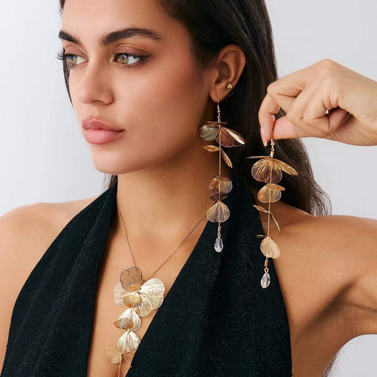 

Ingemark Elegant Petal Flower Long Tassel Pendant Necklace Piercing Drop Earrings for Women Wedding Bridal Daily Jewelry Set