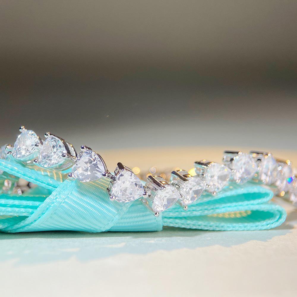 925 Silver-Plated PT950 Platinum Heart Bracelet with Moissanite Diamonds