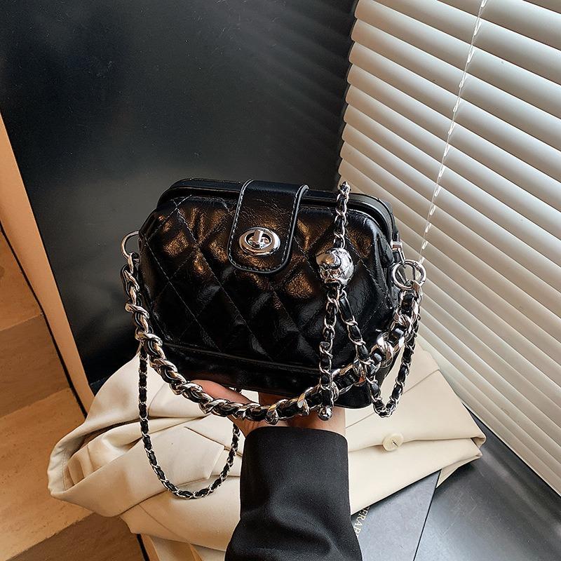 Premium diamond chain bag women's spring new versatile shoulder messenger doctor bag