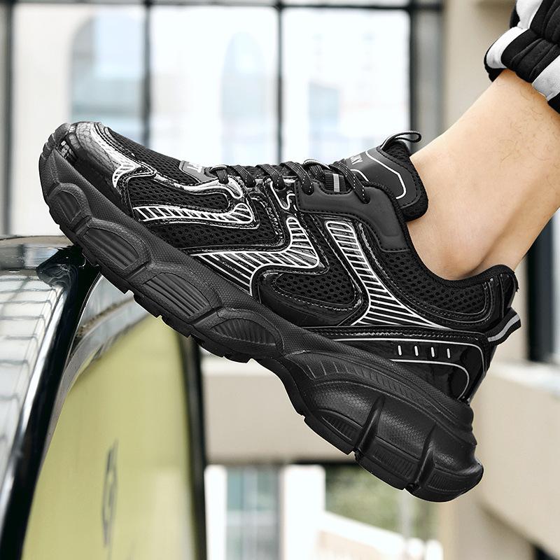 High-quality college style low-top thick-soled cushioning sneakers outdoor lightweight and comfortable casual dad shoes