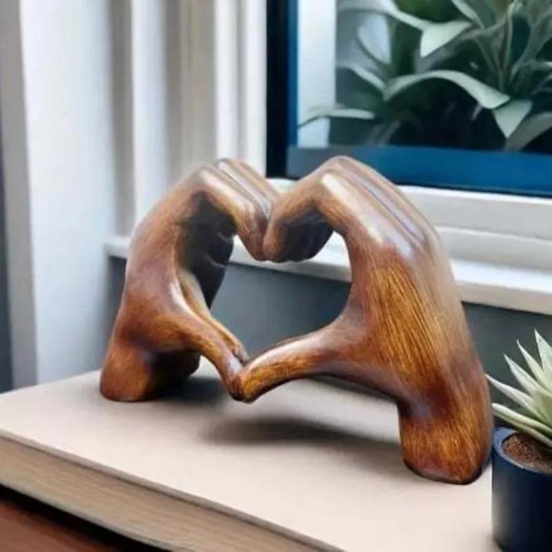 Love Heart Hand Sculpture Heart Shaped Hand Decor Heart-shaped Gesture Resin Sculpture Statue Home Office Decoration Love Heart