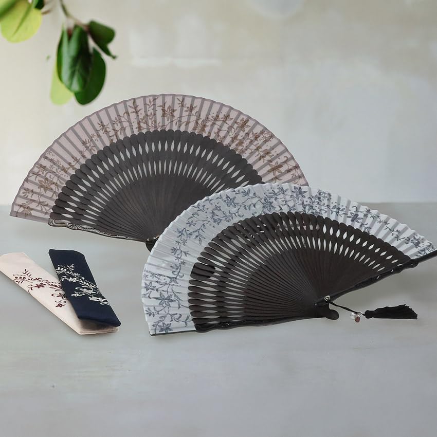 Folding Stylish Business Fan Folding Fan Case with Handkerchief Romanesque [Osaka Choseido] Women's Fan, Bag, Set, (White)