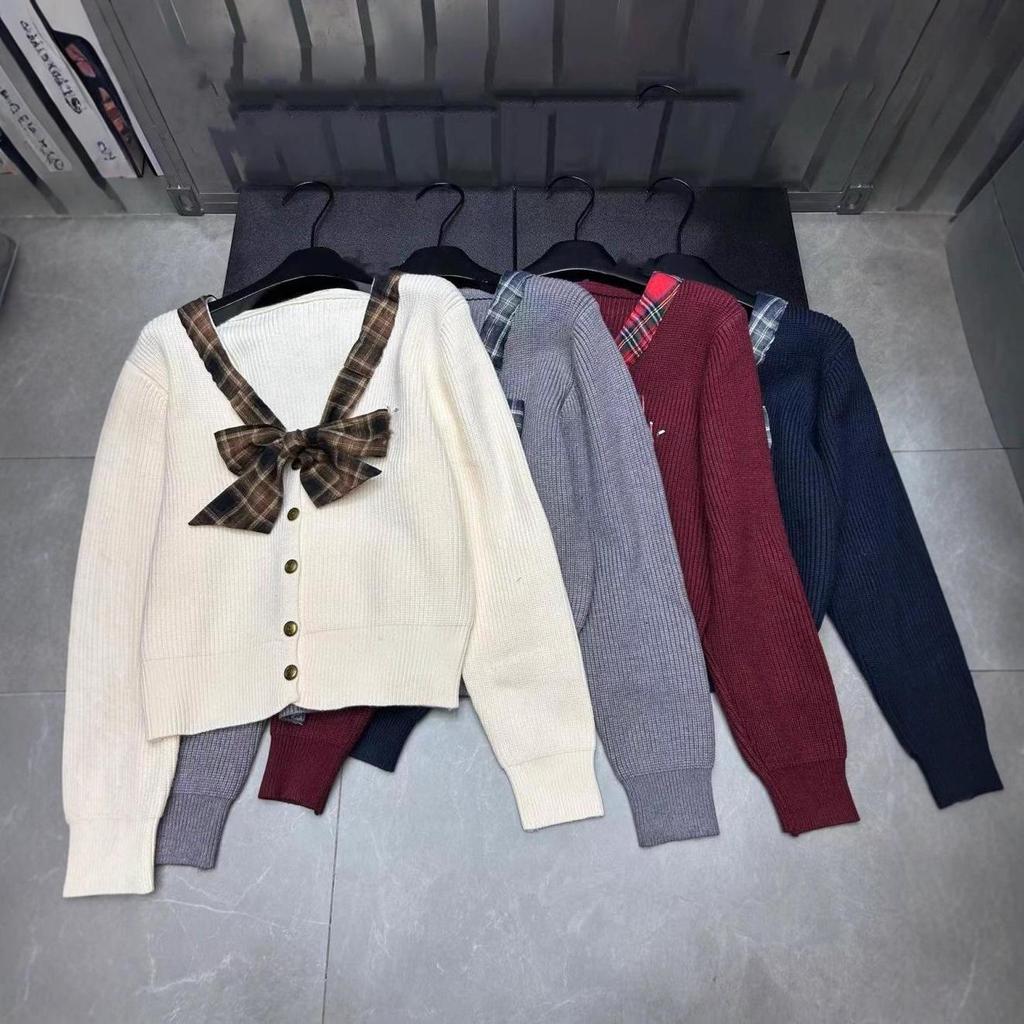 Saint Family - 2025 Autumn/Winter Plaid Bow V-Neck Knit Cardigan with Brooch: Age-Reducing, Loose, Versatile Top.