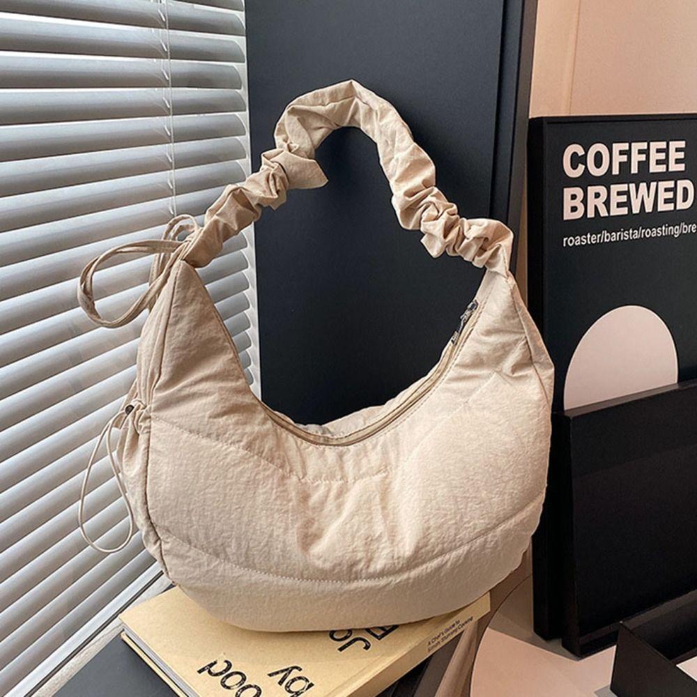 Nylon INS Shoulder Bag Korean Style Fashion Underarm Bag Simple Pleated Hand Bag  Travel