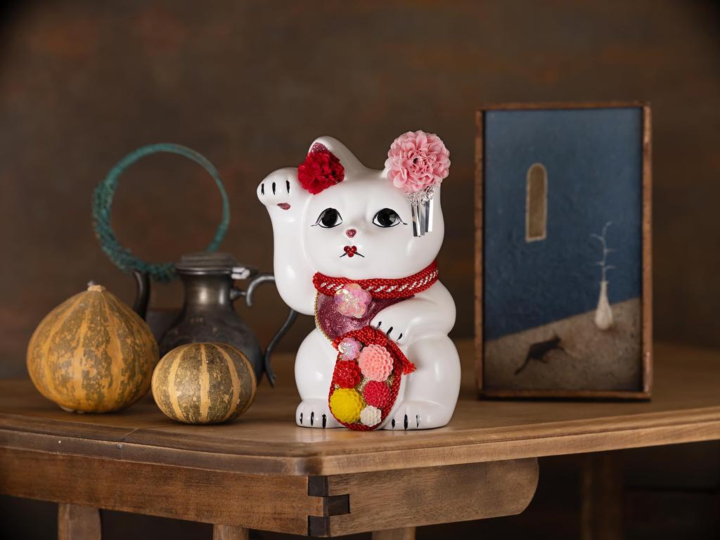 Lucky cat Maikohan Right hand Lucky cat Lucky Feng Shui Ornament Offering box White (M-SIZE White) raised/Ceramics Maneki-neko (mk_M