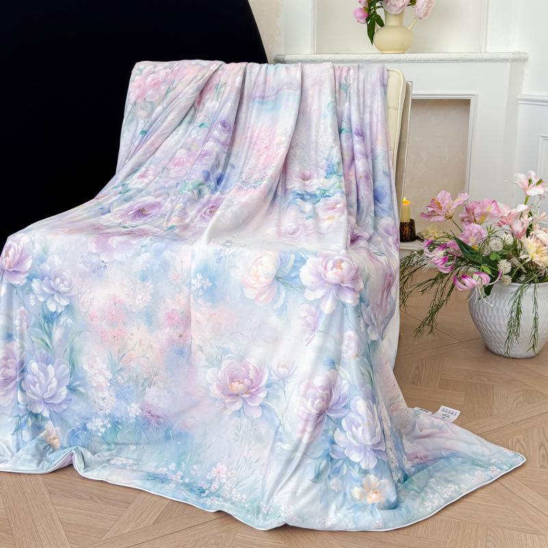 Summer Silk Quilt: Digital Print Floral Air Conditioning Comforter