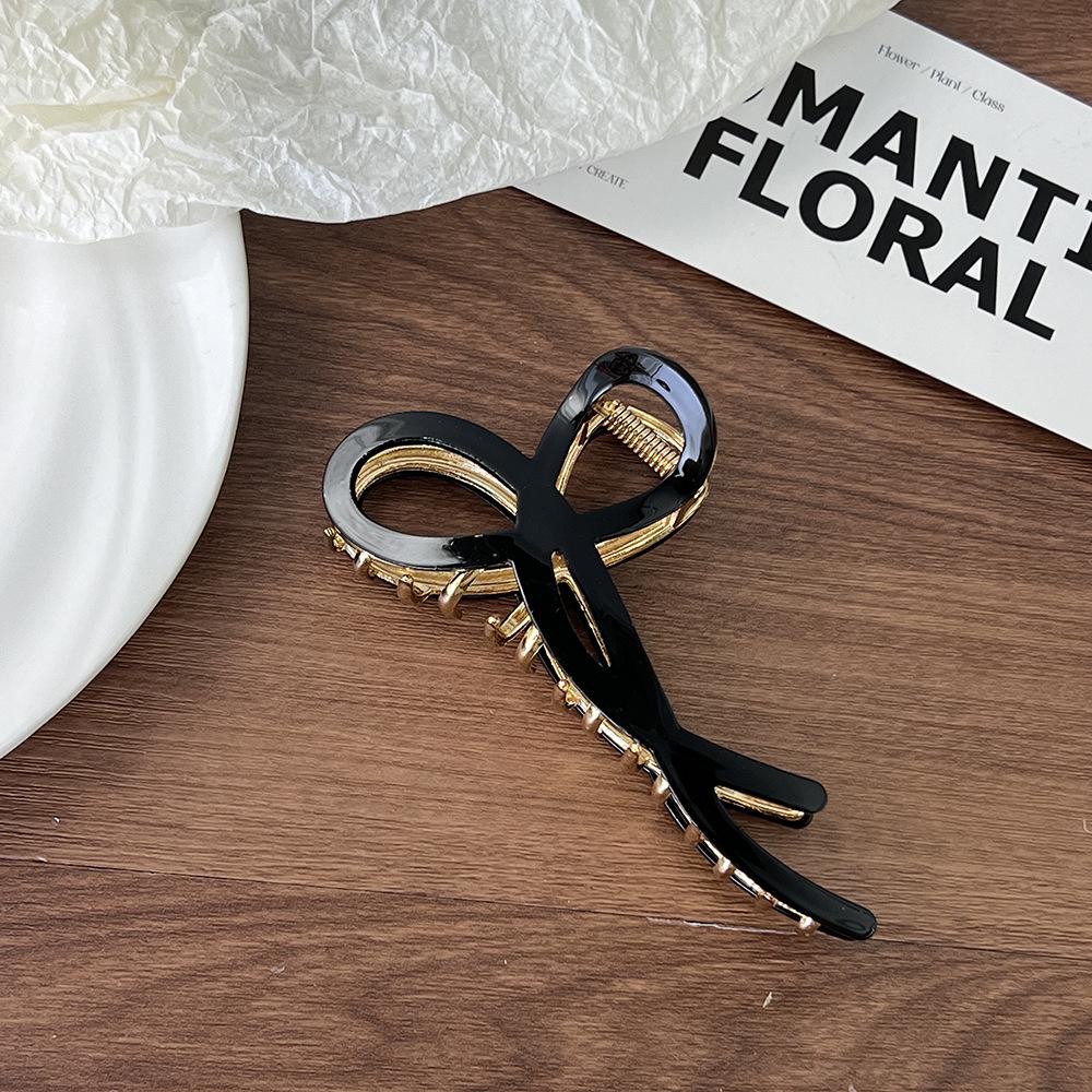 Elegant Large Hollow Butterfly Hair Clip - Women's Temperament Acetic Acid Shark Grip Headwear