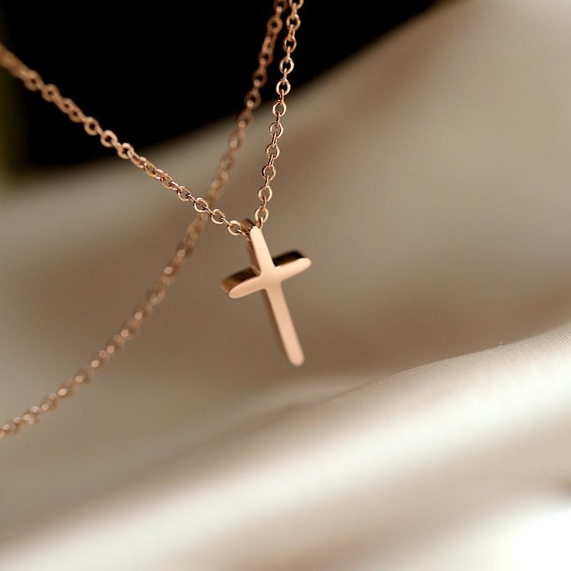 Women's 2024 Luxury Cross Necklace - Gold Titan Clavicle Chain, Non-fading Titanium Steel Accessory