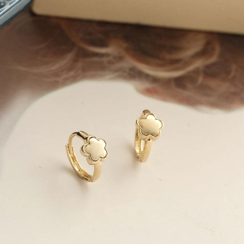 Glossy Earrings Floral Earrings Simple and Atmospheric Sweet Style New Style