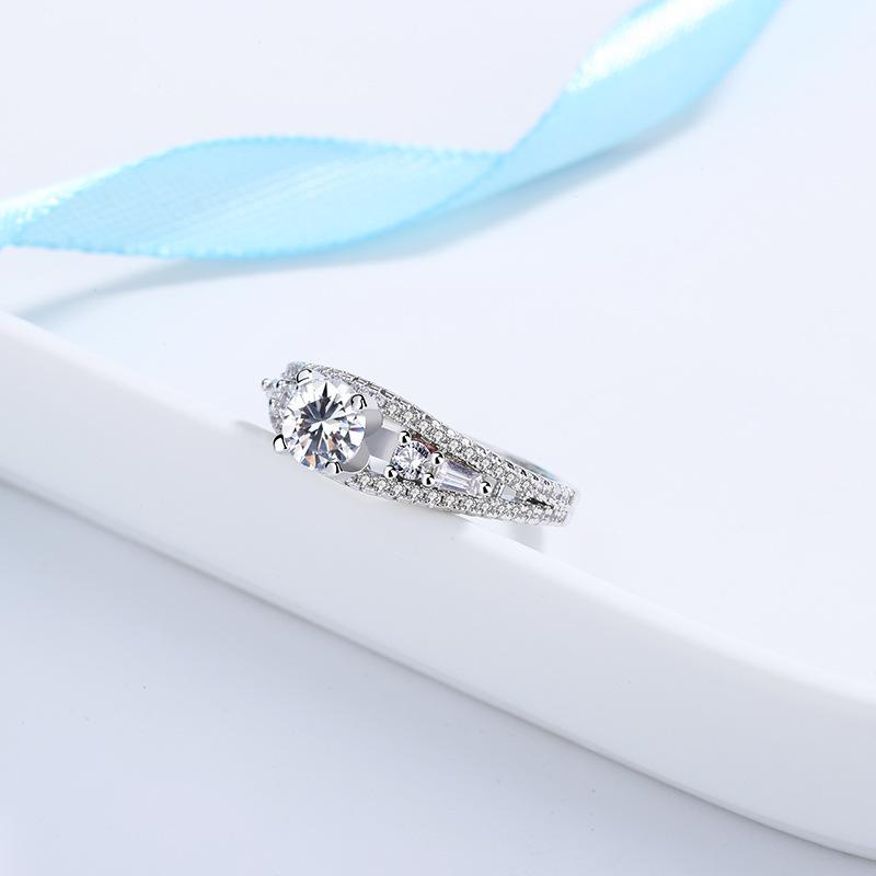 Lindon Classic Copper Alloy Zircon Ring Ladies Jewelry Wedding Promise Party Gift