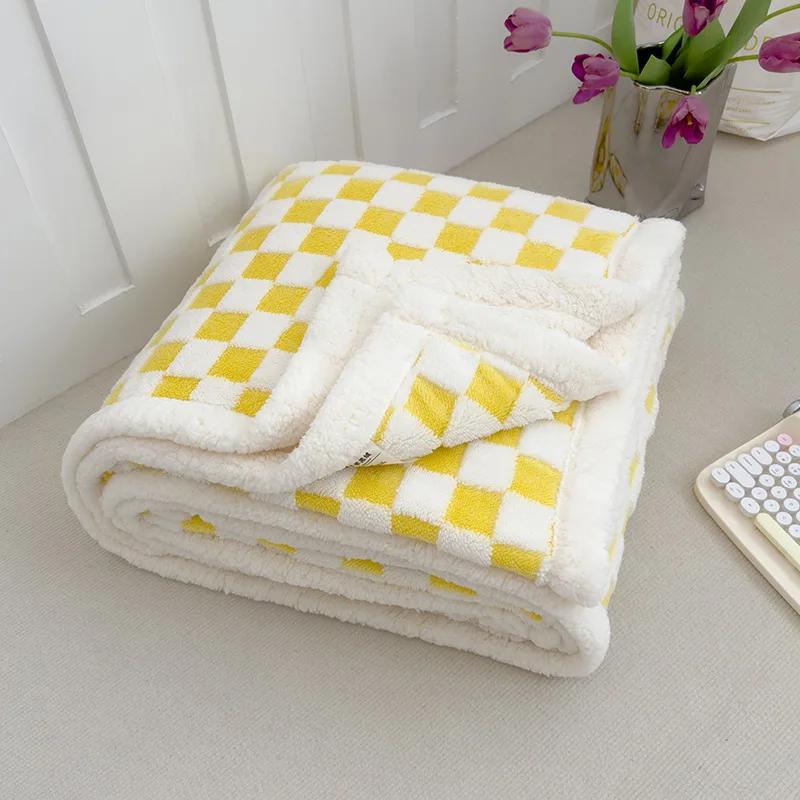 

Современный минималистичный жаккардовый катионный плед, бытовой плед для сна под кондиционером, толстый теплый кашемировый двухслойный плед 70x100cm 1pcs жёлтый