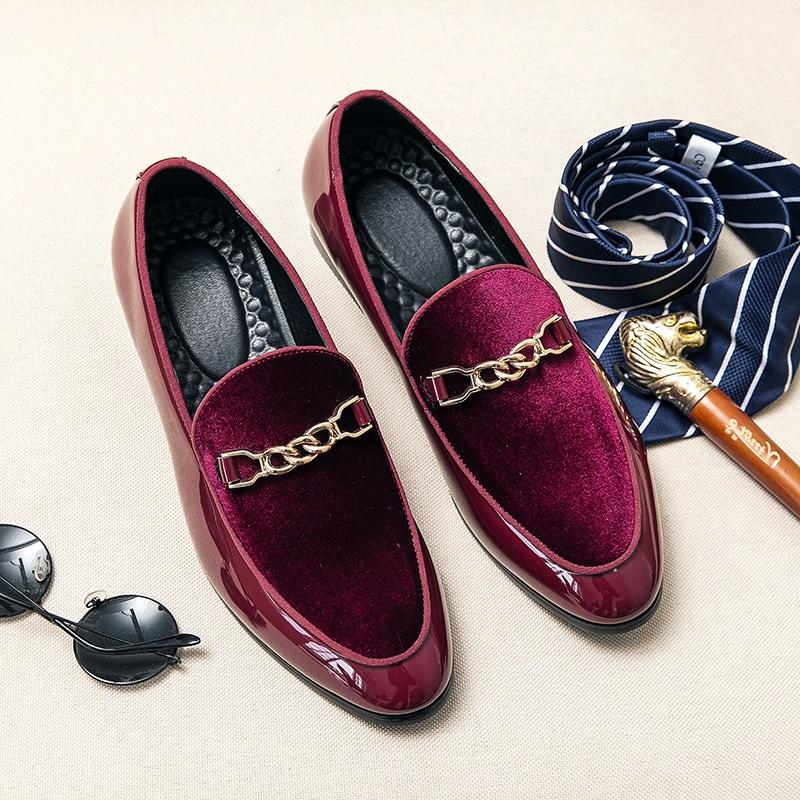 British Men Velvet Patchwork Leather Shoes Pointed Toe Metal Chain Loafers Wedding Dress Prom Groom Footwear Zapatos Hombre