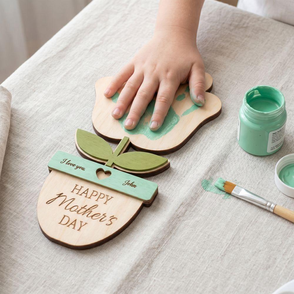 Hand Painted Mother's Day Plaque Decoration Ornament DIY Handprint Sign 2D Flat Mom Gifts Wooden Flower Craft Mother's Day Gift