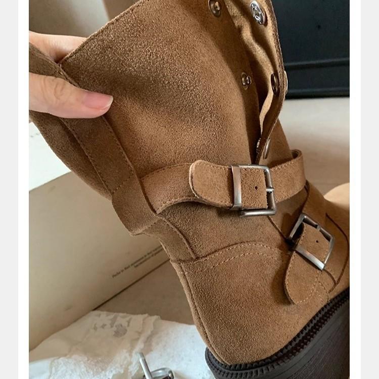 Grape Mother of the Same Style, Height Increase of 5.5cm~ Maillard Thick Heel Thick Bottom Buckle Strap Cow Velvet High Heel Short Boots Women