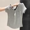 Reines Verlangen Kapuzen-V-Ausschnitt Kurzarm-T-Shirt Damen Sommer Neu Schlank und Dünn Schulterdesign Nischen-Oberteil