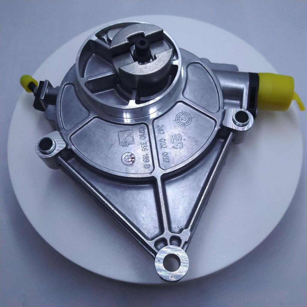 BMW High-Pressure Oil & Vacuum Pump F89/F20/F30/F10/F11/F25 (11667640279)