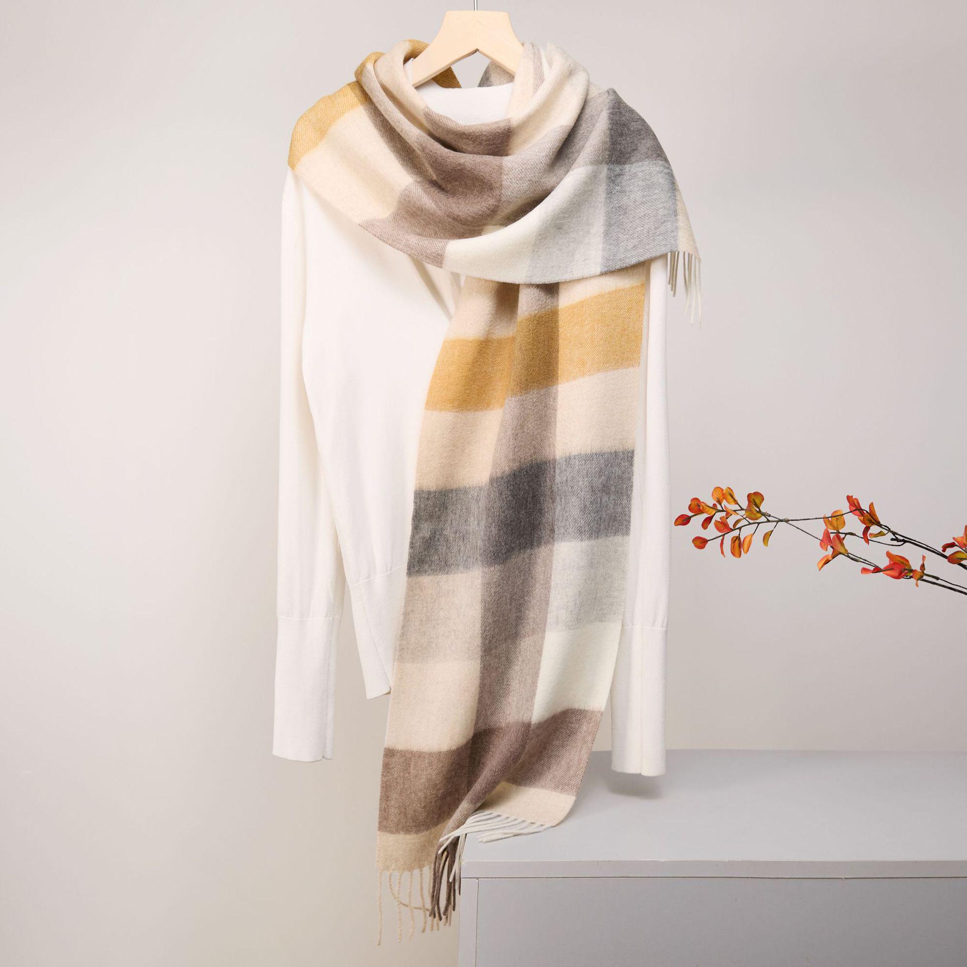 

Теплый шерстяной шарф в клетку: Стильный аксессуар в британском стиле для мужчин и женщин, идеально подходит для осени и зимы.