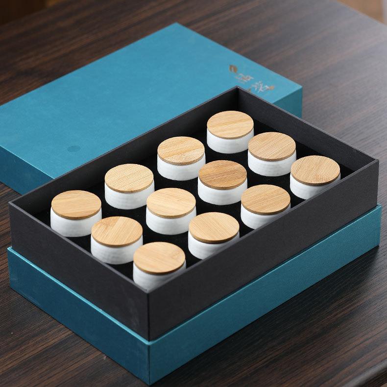 Borcan European din Ceramică Albă cu Capac din Lemn de Bambus Borcan Mini Portabil din Porțelan Cutie de Ceai Cutie Sigilată pentru Bomboane Recipient Cadou Decor pentru Casă