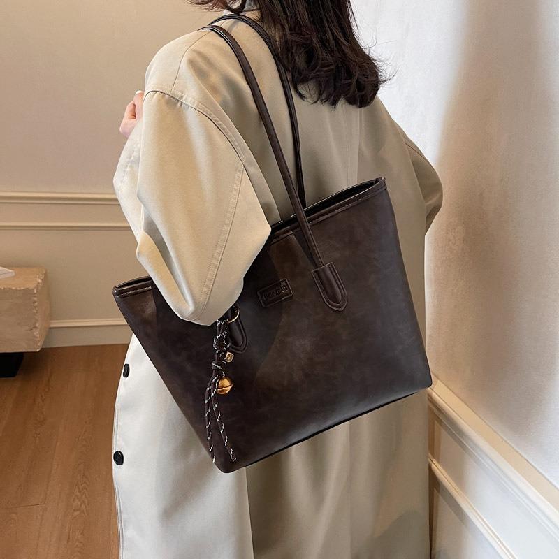 Retro Bag Women's Large-capacity New Fashionable Versatile Simple Shoulder Bag Commuter Tote Bag