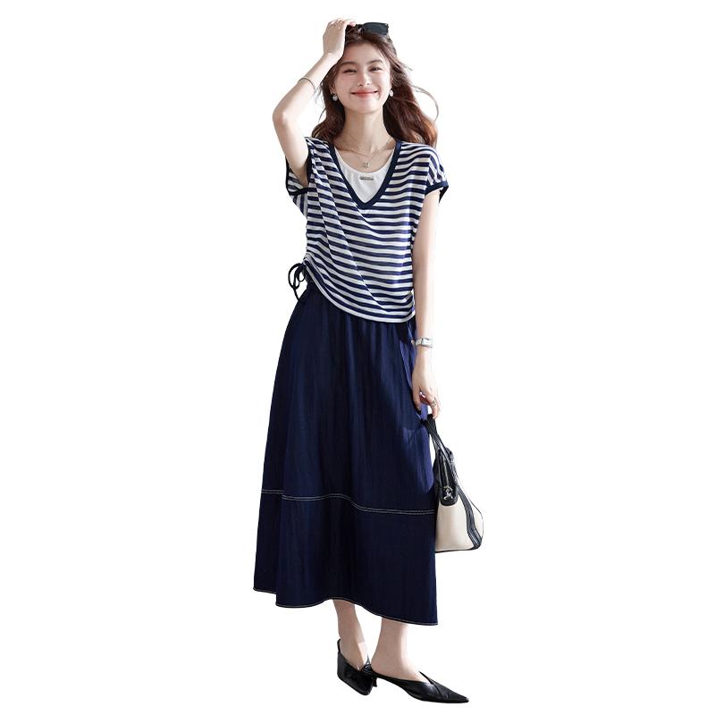 Light Oxygen Commuting Series Fake Two Piece Striped T-shirt Half Skirt Set