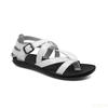 Moda 2025 Sandali Romani con Cinturino Incrociato Scarpe Outdoor Guida Vera Pelle Sandali Uomo Tinta Unita Estate Casual Scarpe da Spiaggia Homme Zapatos
