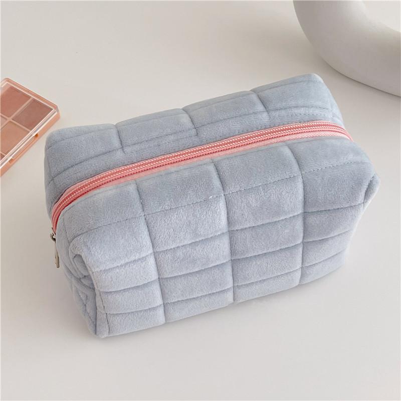 Cute Fur Makeup Bag for Women Zipper Large Solid Color Cosmetic Bag Travel Make Up Toiletry Bag Washing Pouch