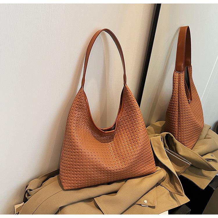 

Большая вместительная сумка через плечо для женщин 2024 года, новая модная универсальная сумка через плечо, высококачественная сумка-тоут для поездок на работу коричневый