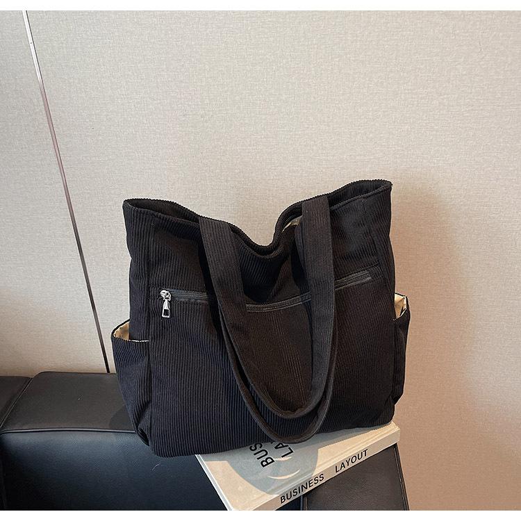 

Corduroy bag women s large-capacity new summer casual shoulder bag versatile college student tote bag чёрный