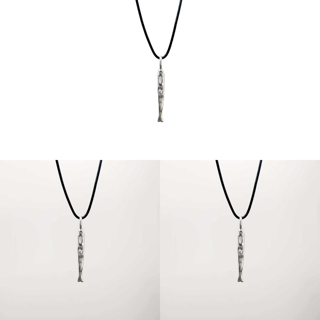 Art Silver Fish Pendant Necklace With Hammered Texture For Stylish Women