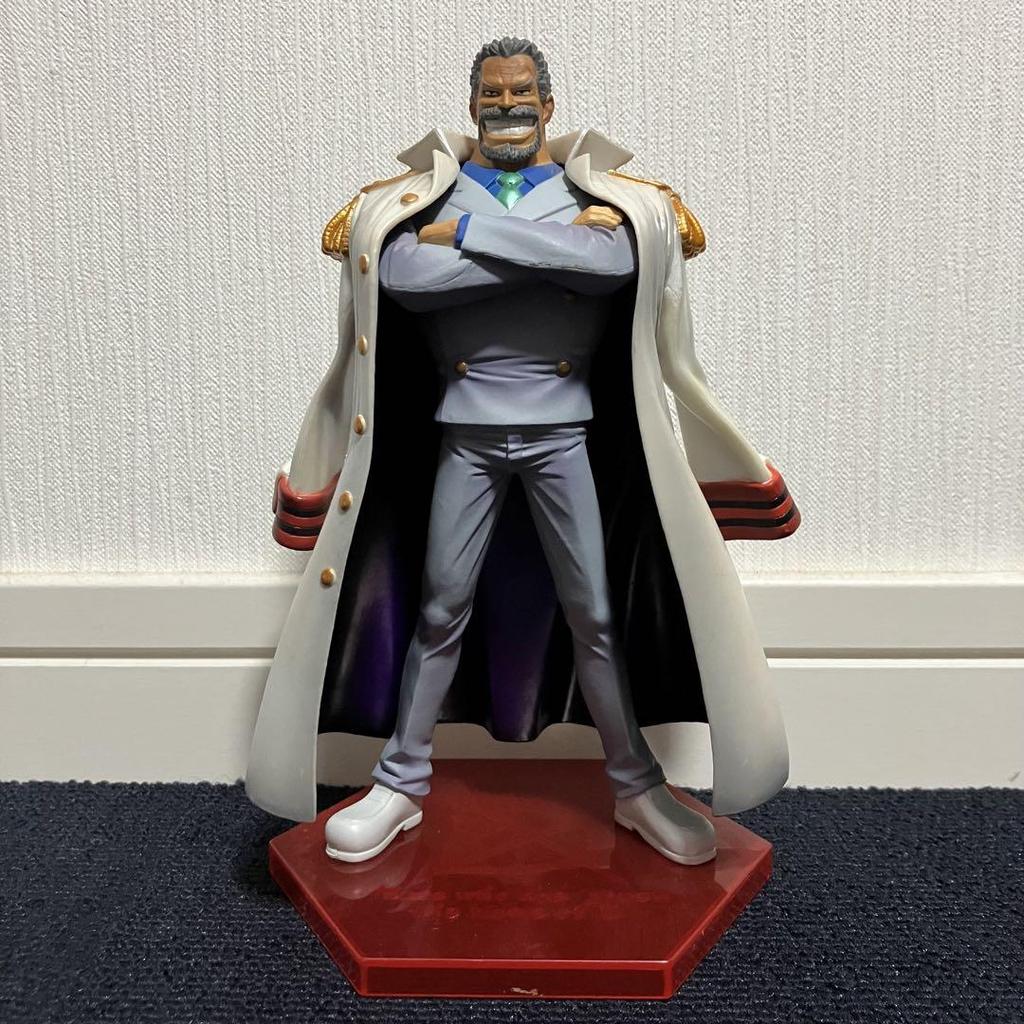 [USED] ONE PIECE Vice Admiral Garp Figure