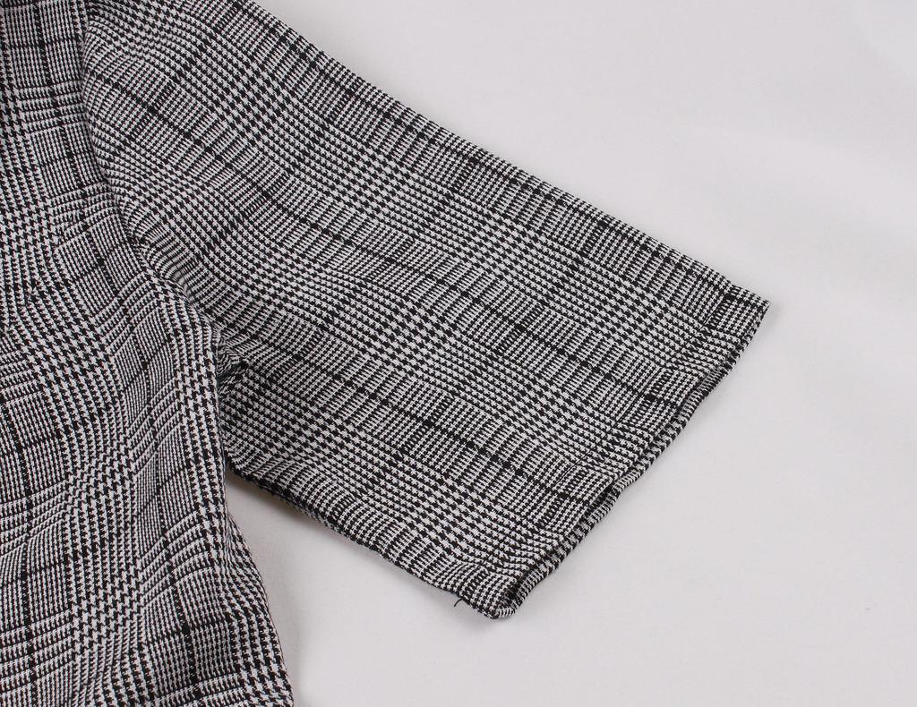Retro Women's Plaid Dress with Turn-Down Collar, Short Sleeves, Single-Breasted Design, and Pockets in Hepburn Style.