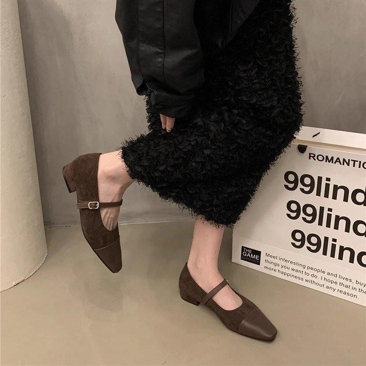 Temperament Pointed Mary Jane Shoes Women's Autumn 2025 New Splicing One-word Buckle with Shallow Mouth Single Shoes