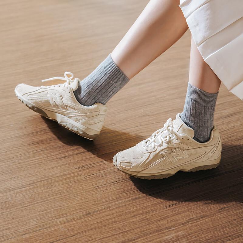 New Balance U204LMMC Unisex Lifestyle Shoes