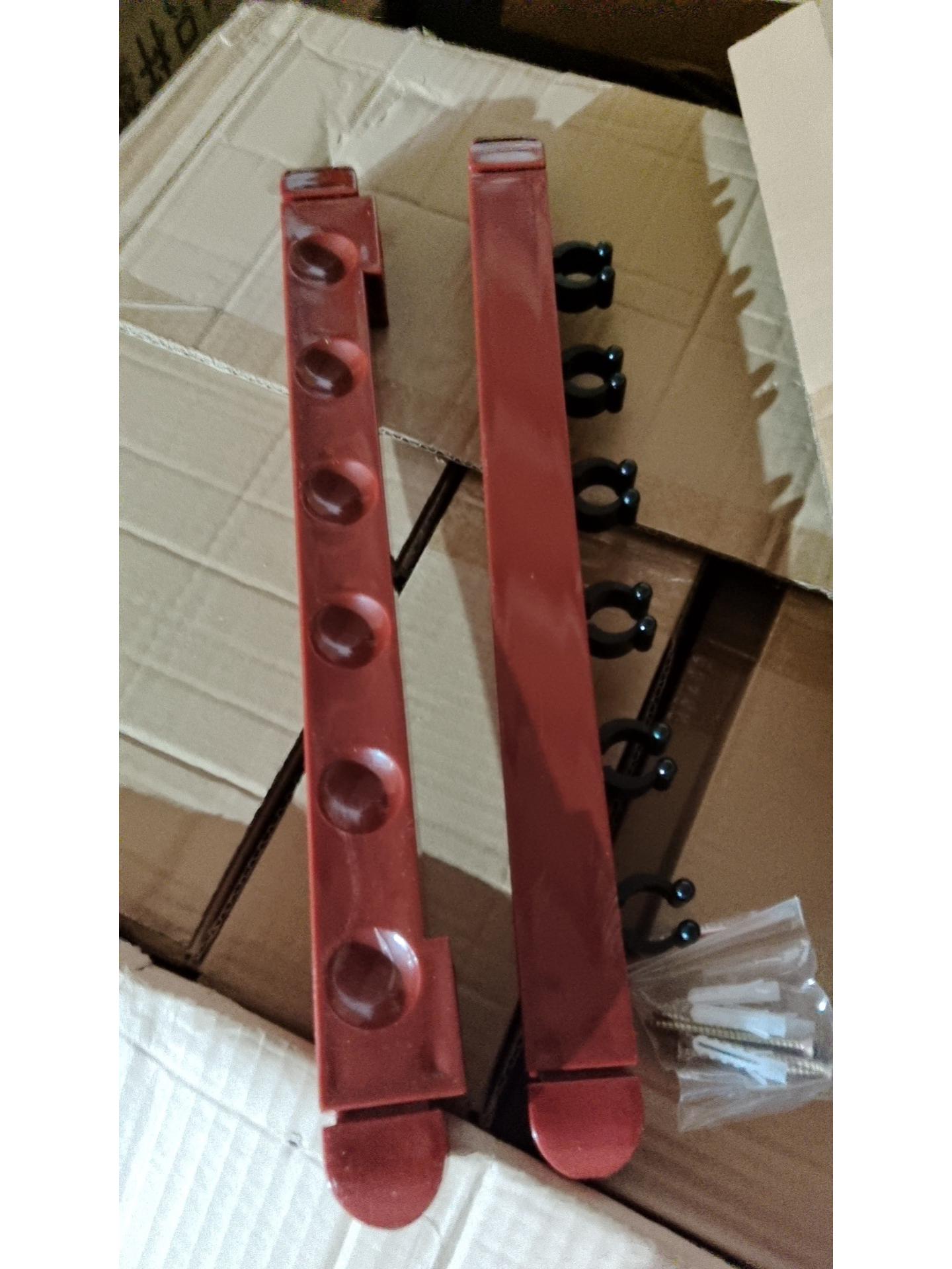 

Floor-standing Multi-Purpose Rack for Pool Cues, Table Tennis Paddles, and Fishing Rods