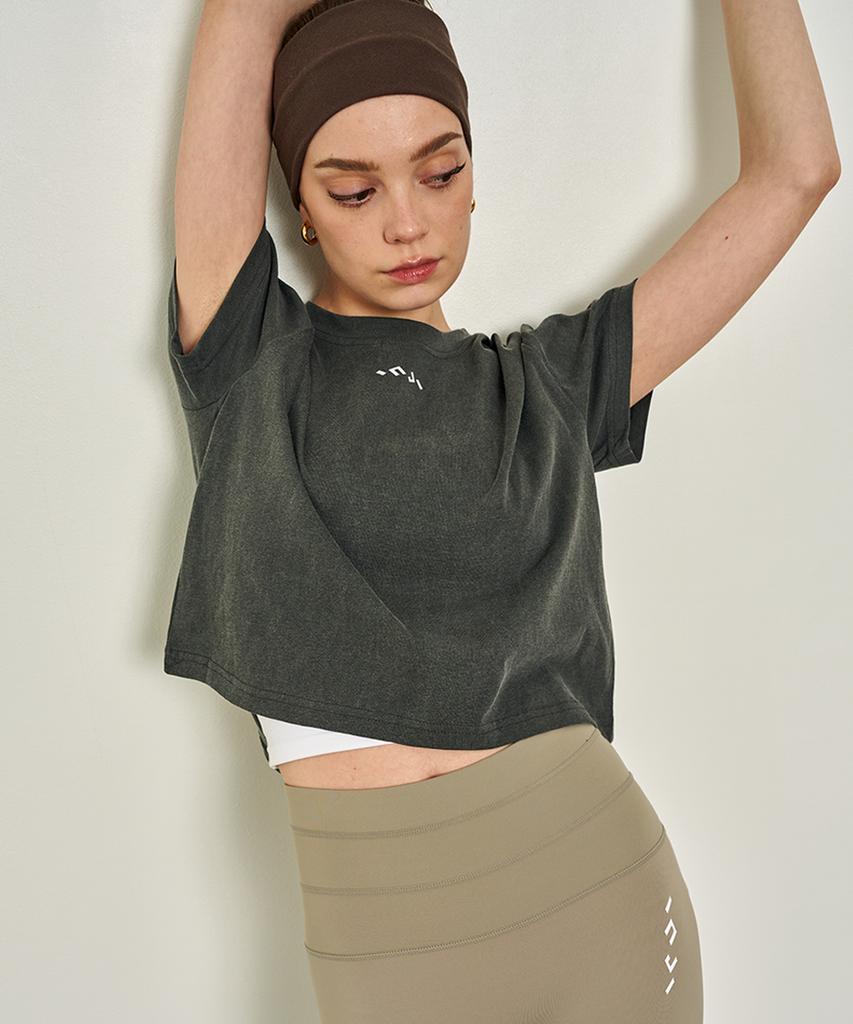 INJIACTIVE Boxy Logo Crop Top Pigment Grey