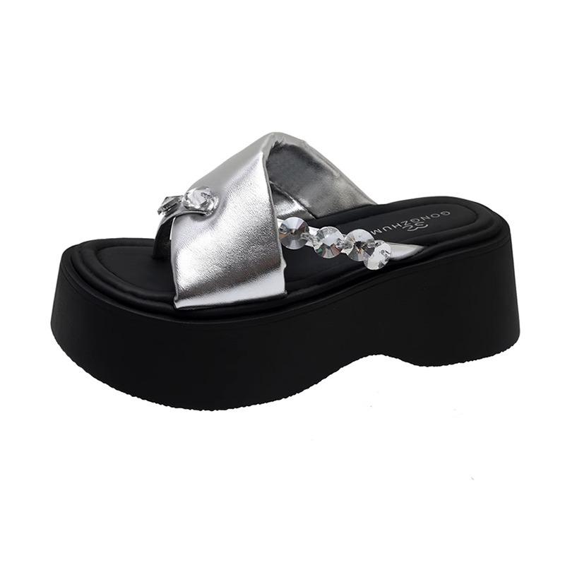 2025 new muffin thick-soled high-heeled cool slippers for women's summer wear with skirts, high-end one-word beach sandals