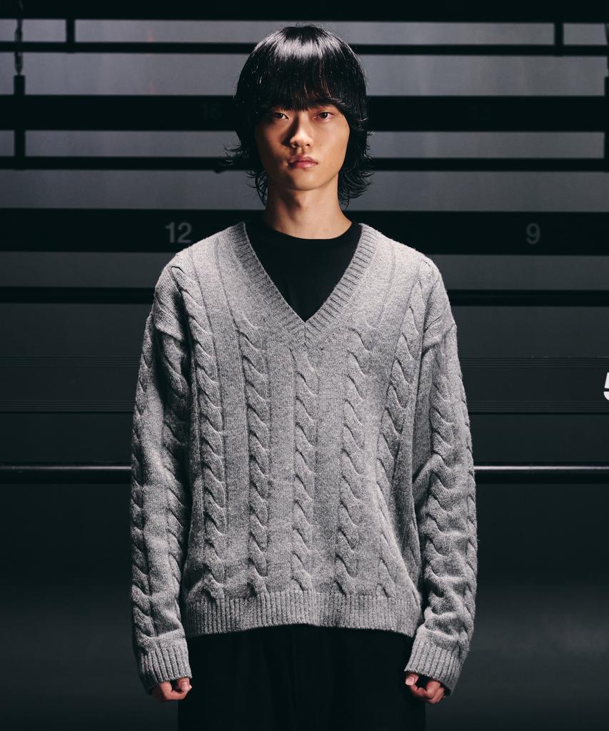 NOCLE 302 V-Neck Knit Grey