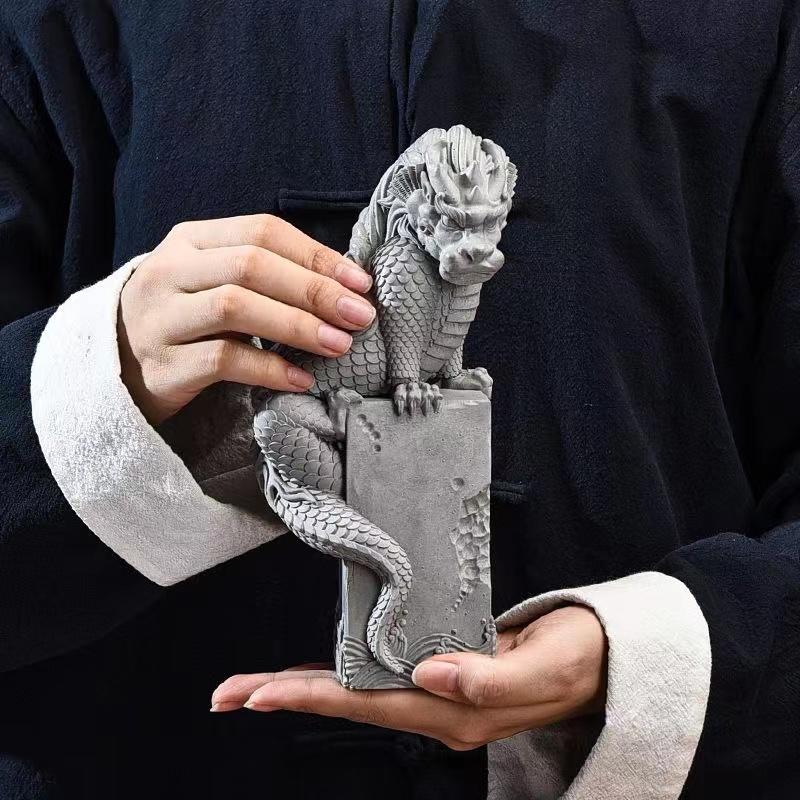 Čína Maska Pan Dragon Sloup Dekorativní socha Zelený pískovcový kámen Sochařství Domov Obývací pokoj, Místnost Kancelář Feng Shui Socha