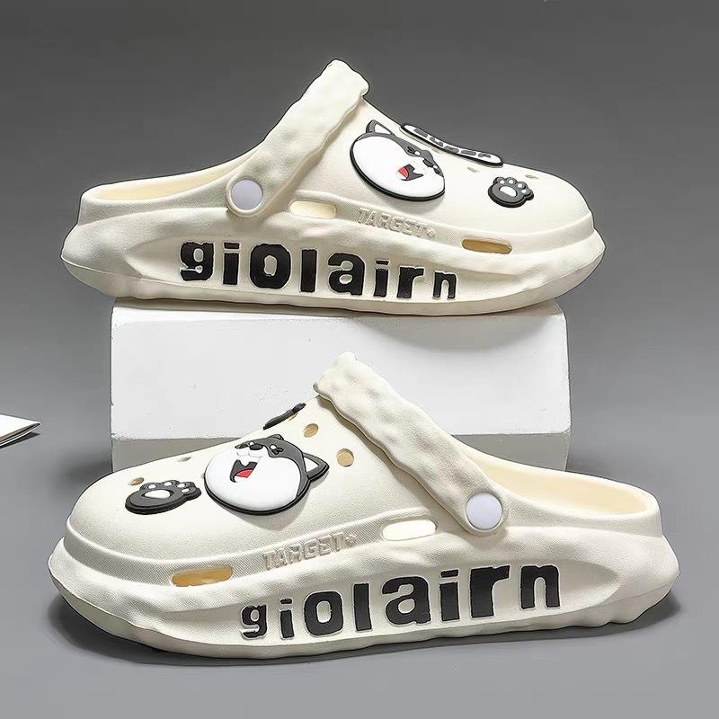 

Men s hole shoes summer wear 2025 new ins platform non-slip trend beach bag head half slippers 44-45 [one size smaller]