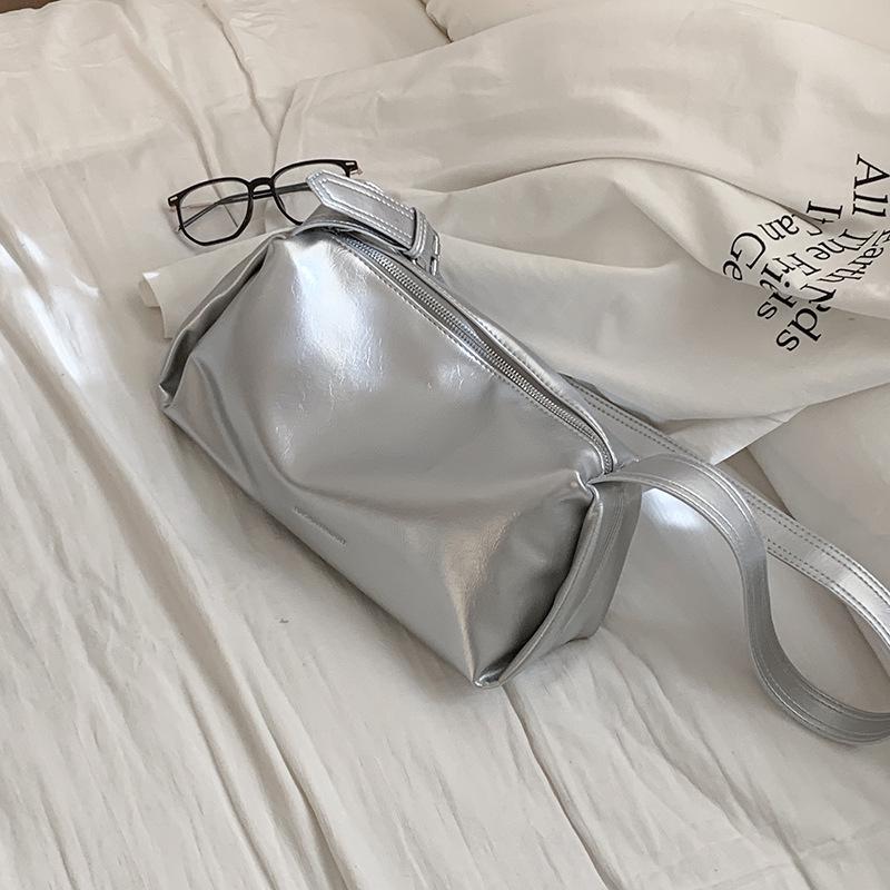 Korean Version of High-end Underarm Bag Women's 2025 New Fashion Soft Side Pillow Bag Wide Shoulder Strap One-shoulder Crossbody Bag