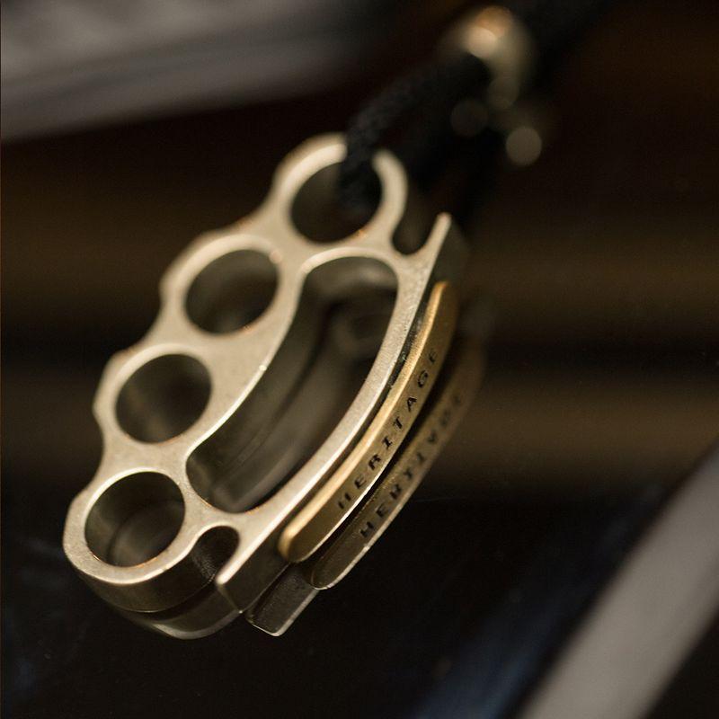 

American Retro Hard Han Style White Copper Pendant Men Brass Knuckle Punch (send two kinds of Lanyard)