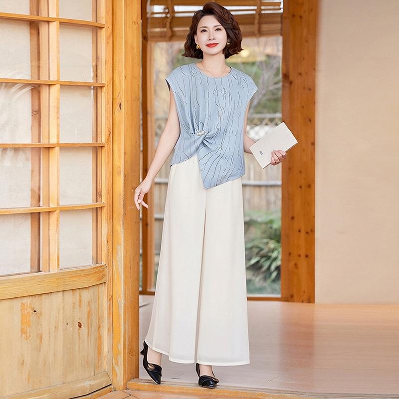 

Mom s Summer 2026 Elegant Ice Silk Chiffon Short Sleeve T-shirt Two-Piece Set for Middle-Aged and Elderly Women 2XL