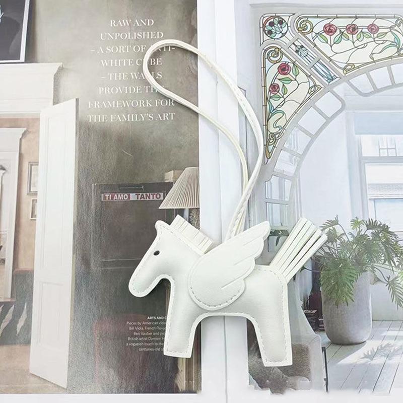 

1Pcs Mini Angel Pegasus Leather Pendant Bag Charm Accessory Unique Romantic Birthday Gift For Women And Girls