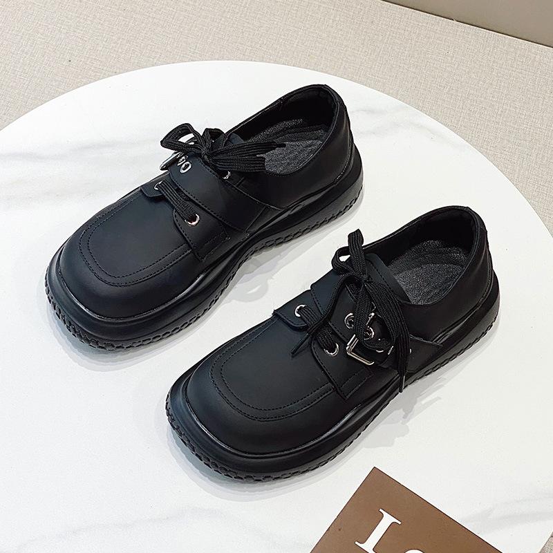 

Маленькие кожаные туфли женские летние новые кожаные на платформе модные повседневные туфли универсальные и многосторонние туфли с большим носком большого размера женские туфли 40