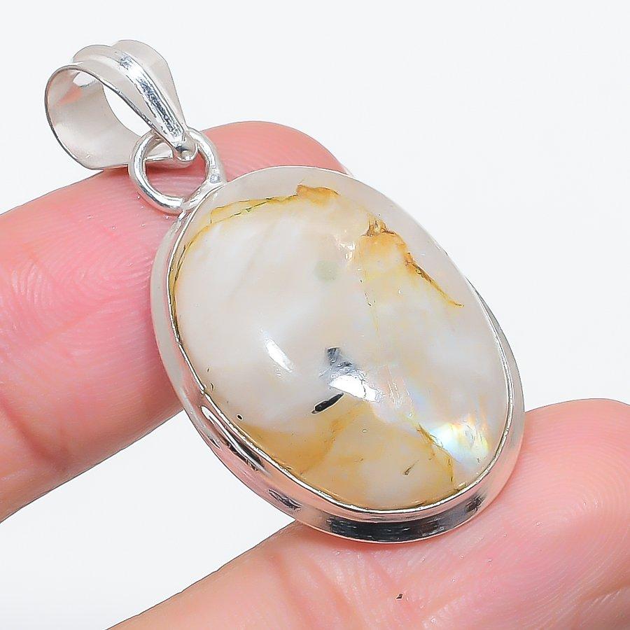 

Natural Moonstone Gemstone 925 Sterling Silver Jewelry Pendant 1.69 w5C80