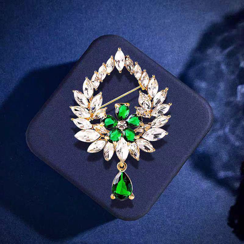 Elegant Pearl Brooch - High-End Minimalist Clothing Accessory