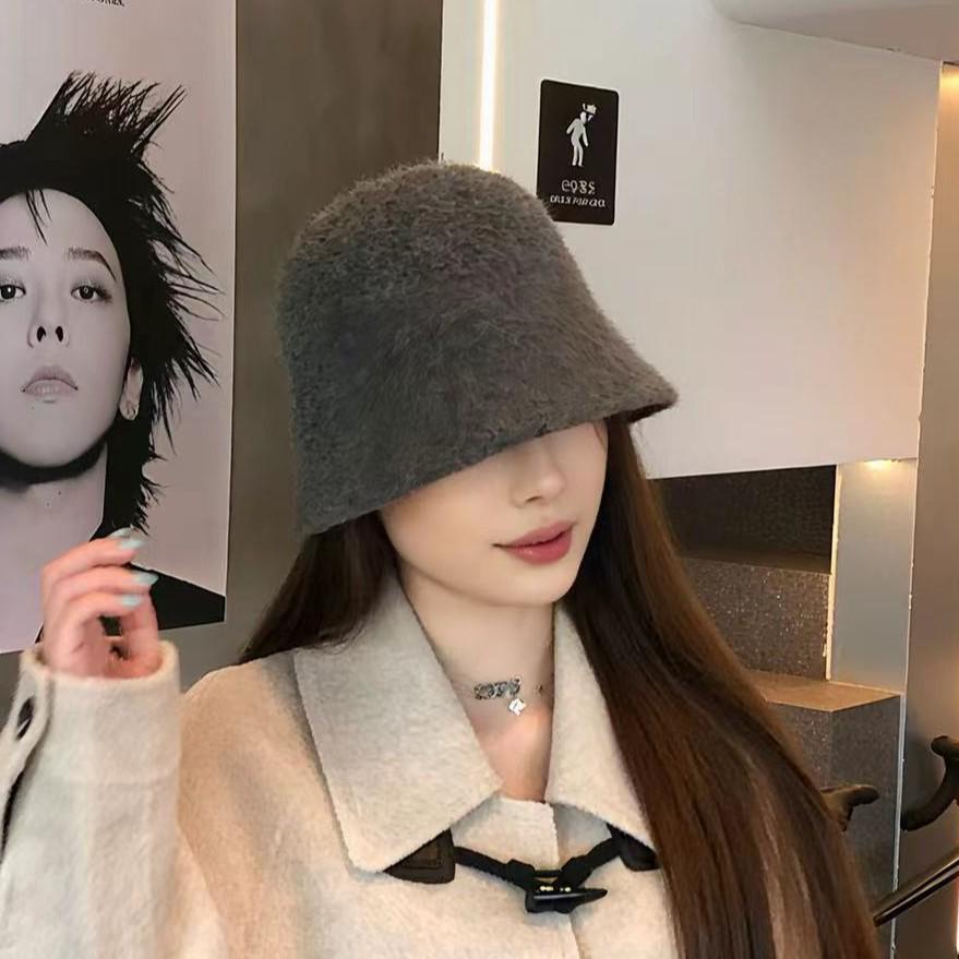 Women's High-End Warm Bucket Hat: Windproof, Cold-Proof, Solid Color, Face-Covering for Autumn/Winter