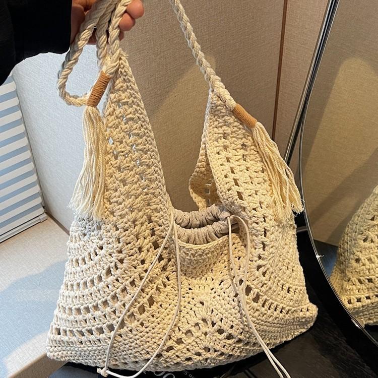 Woven Beach Bag With Large Capacity Tassel Drawstring For Summer Vacation And Casual Travel