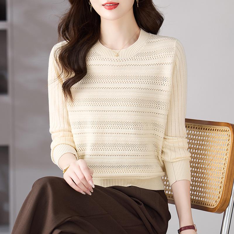 Women's Early Autumn Pink Cutout Knitwear: Gentle Style, Loose Fit, Slimming, Round Neck, Long Sleeve Top.