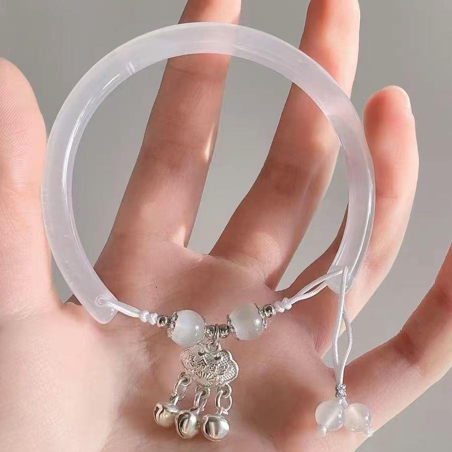 Baroque Pearl Drawstring Bracelet: Women's Light Luxury, Irregular Design, Exquisite Handcrafted Jewelry.